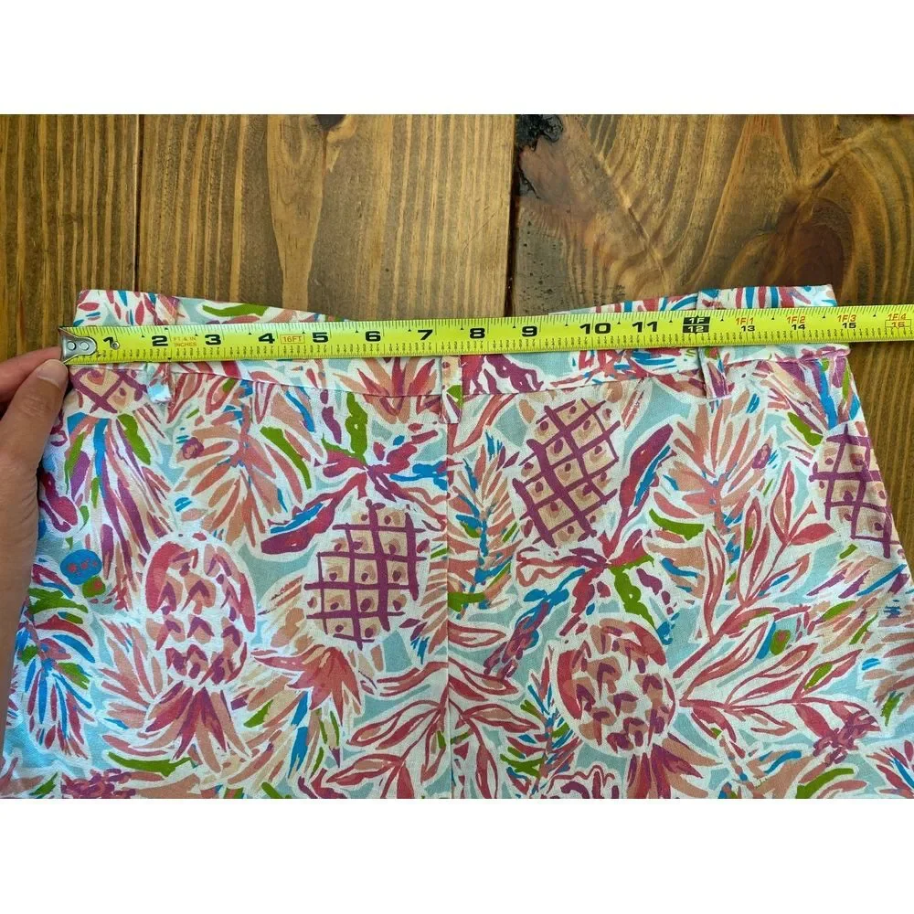 Women's‎ Pineapple pattern shorts size 6